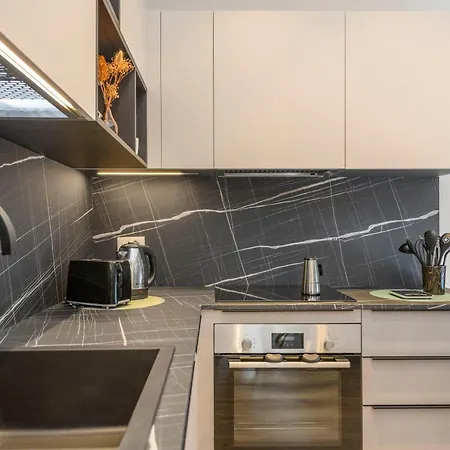 Po1 Augusto - Po2 Cesare - Po3 Nerone Lejlighed Rom