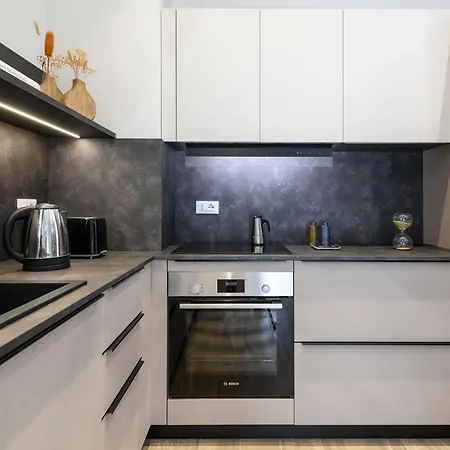Po1 Augusto - Po2 Cesare - Po3 Nerone Apartment Rome