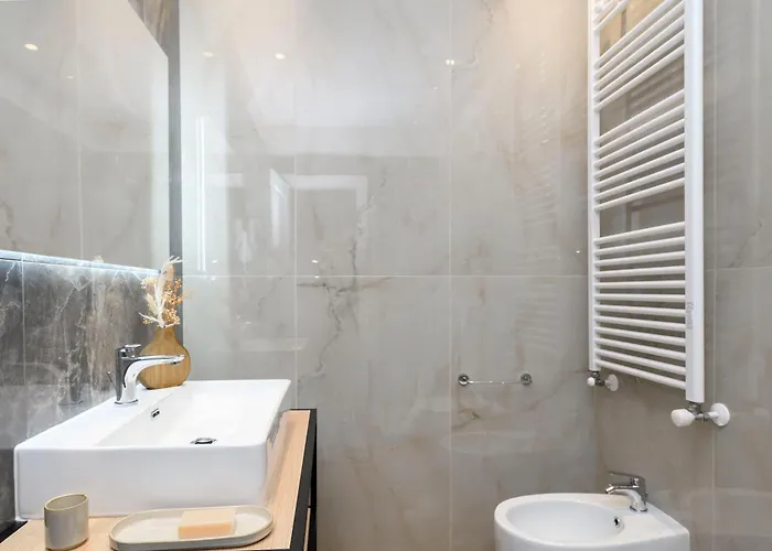 Po1 Augusto - Po2 Cesare - Po3 Nerone Lägenhet *