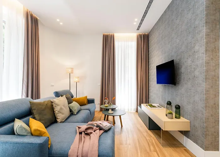 Po1 Augusto - Po2 Cesare - Po3 Nerone Lägenhet *